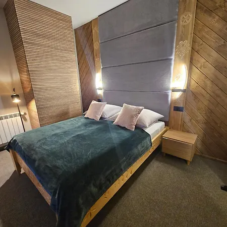 Lägenhetshotell Skupniowy Uplaz 3*