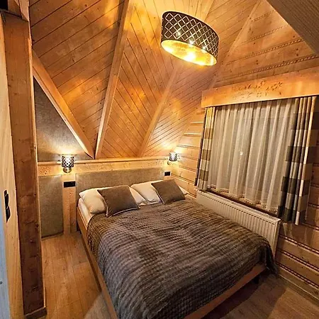 Apartahotel Skupniowy Uplaz 3*